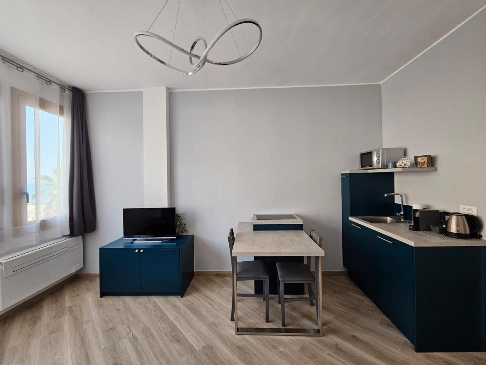 Casa Al Mare Angela Apartman Ventimiglia Kültér fotó